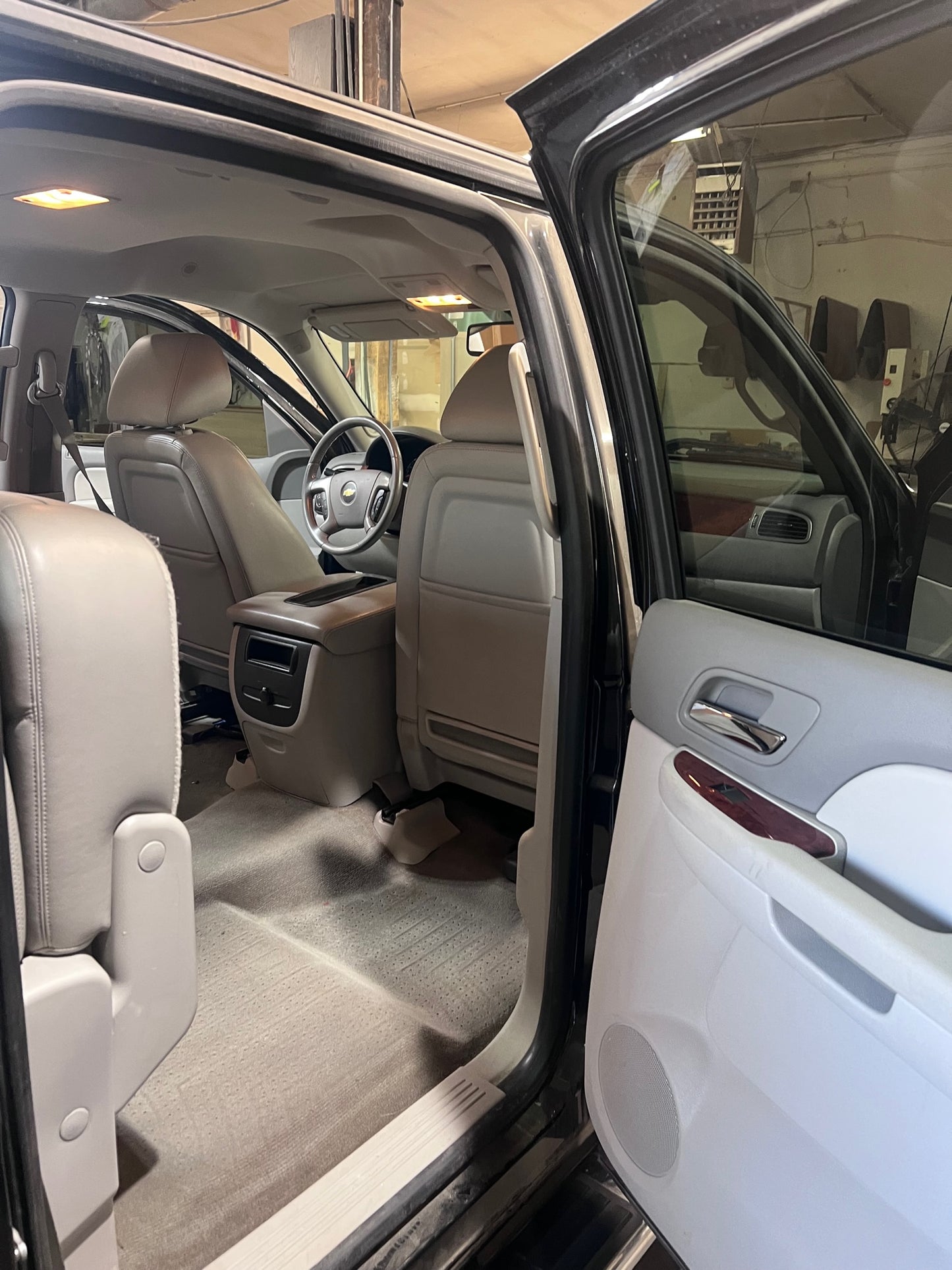 Interior Detail (DIAMOND INTERIOR)