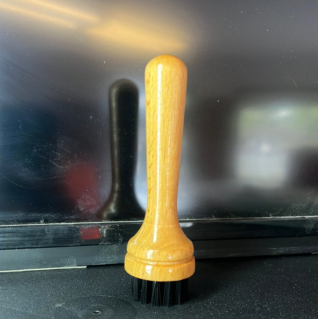 Rivet Brush